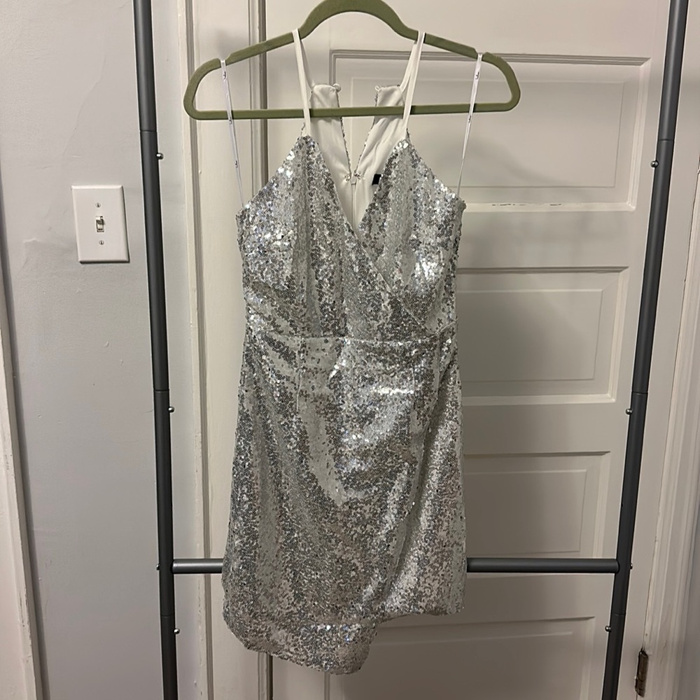 NWT silver sequin Lulu’s Dress 🪩
